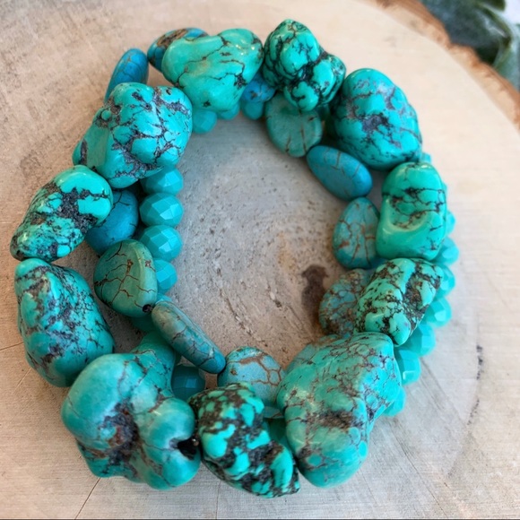 Natural Blue Kingman Turquoise Ithica Peak Nugget & Howlite Gemstone Bracelets - Picture 5 of 8